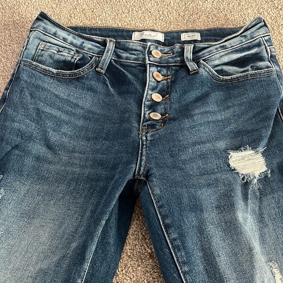 Kancan Signature mid rise distressed crop jeans, size 28. Good condition. - Picture 3 of 6